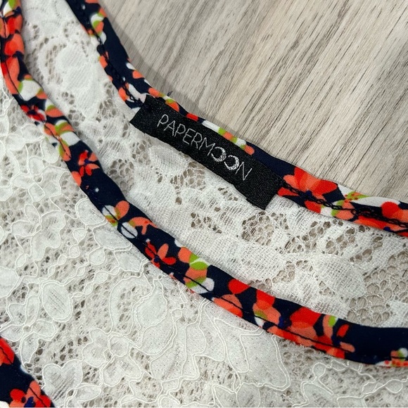 Papermoon Stitch Fix Floral Satin Lace Lightweight Cap Sleeve Top Shirt Size M - Picture 2 of 6